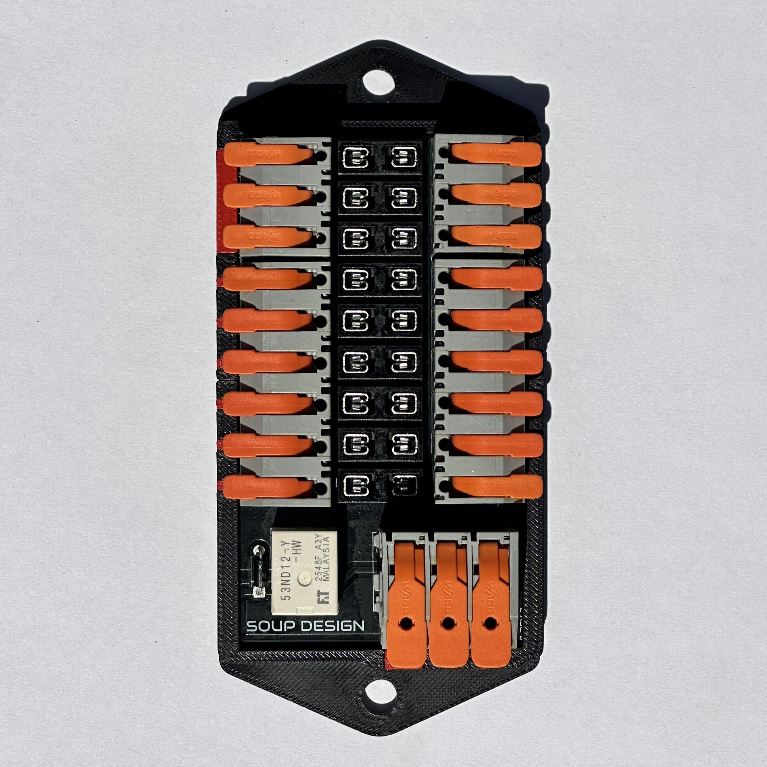 Toolless Fuse Block (Switched) - 9 Circuits