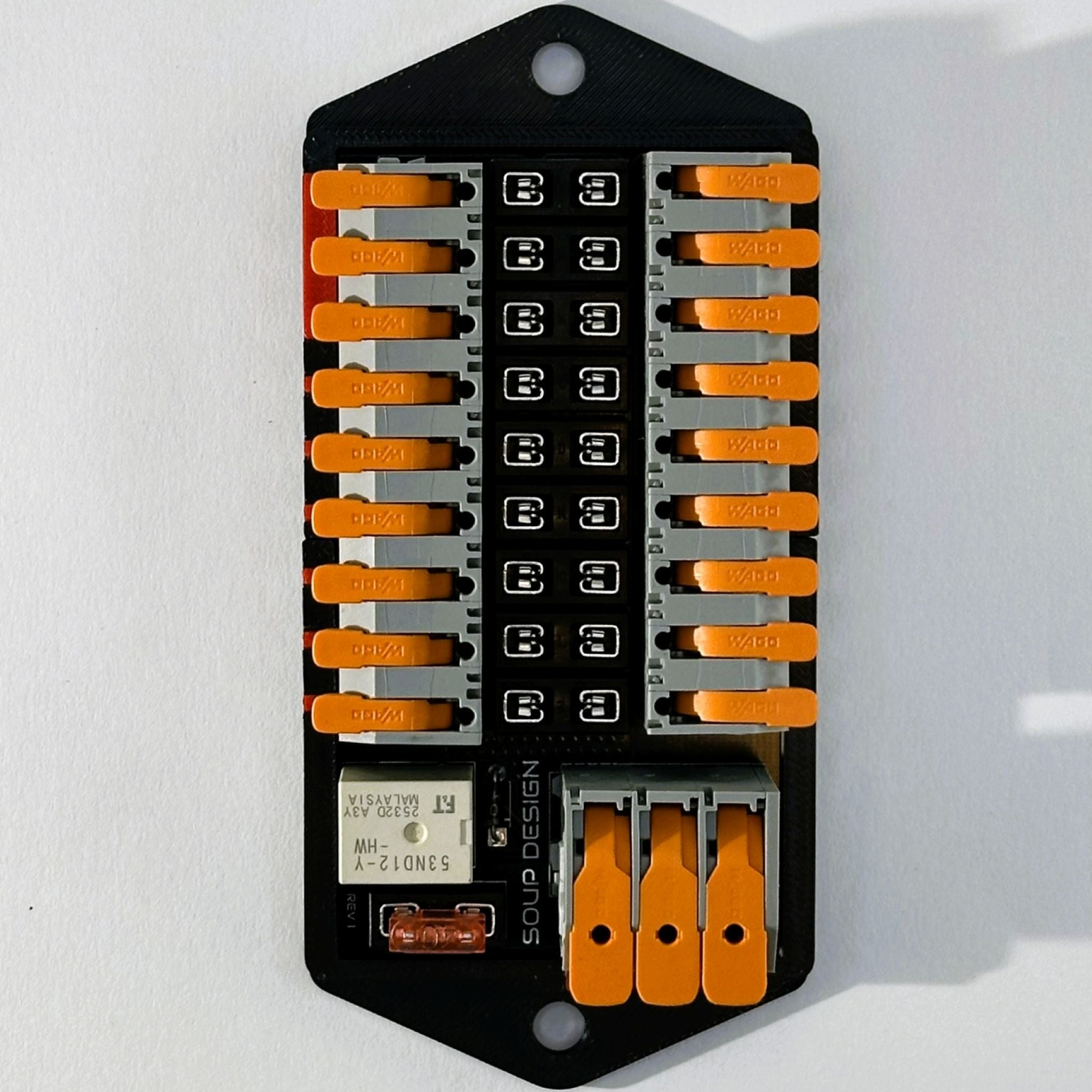 Toolless Fuse Block (Switched)