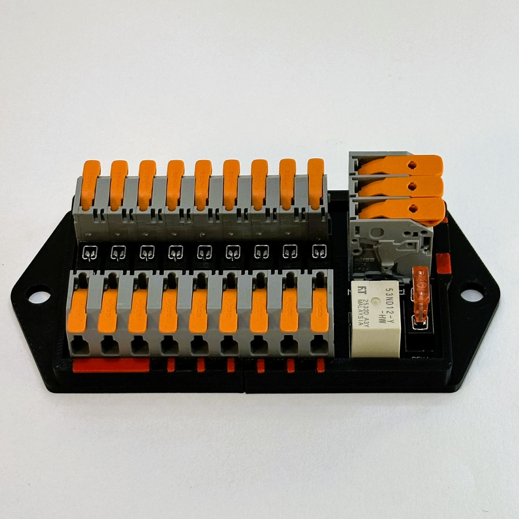 Toolless Fuse Block (Switched)